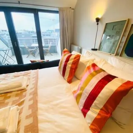 Duplex With Two Private Terraces-s6 *
